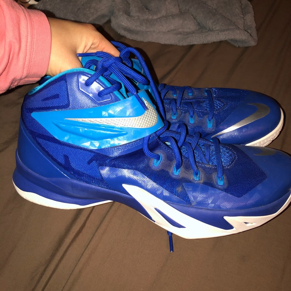 Nike Lebrons Zoom Basketball Shoes